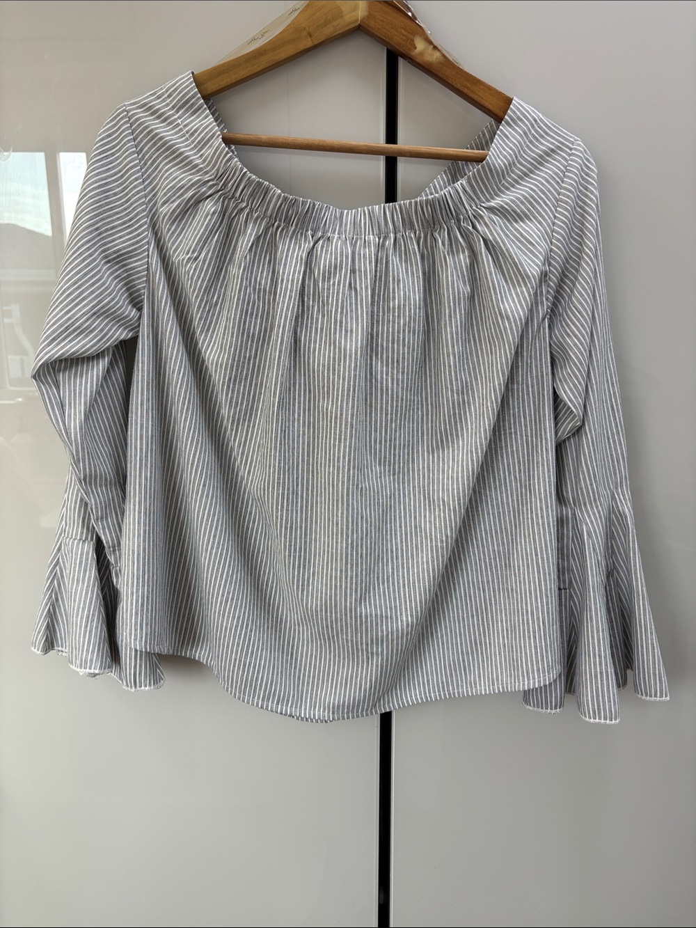 Umgee Light Blue and White Striped Boho Prairie Bell Sleeve Top Size Small - Picture 5 of 6